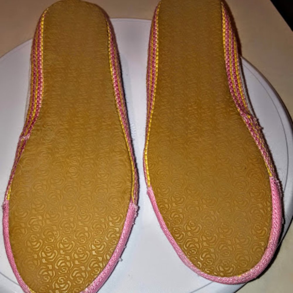 3/'$15.00: Perfect Pink! Espadrille-type Canvas Flats, Sz.37(~6) - Picture 3 of 9